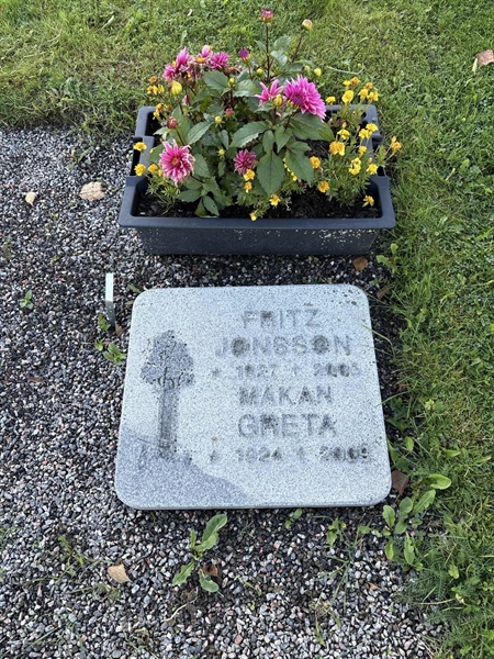 Grave number: 4 N NI     9