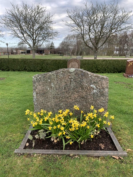 Grave number: SÖ L    77, 78