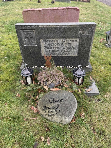 Grave number: Lax mell Kv3 40+41