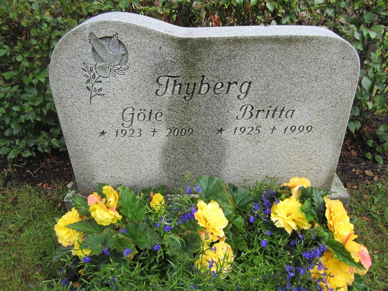 Grave number: MF 11   405-406