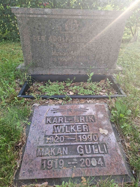 Grave number: 1 KV.1   100-101