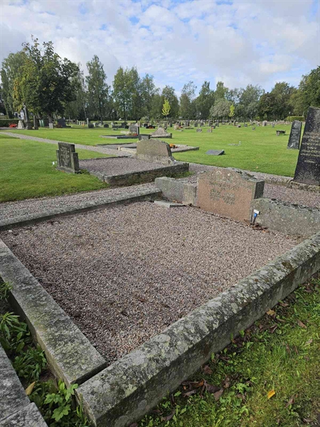 Grave number: Fr 5    64-66