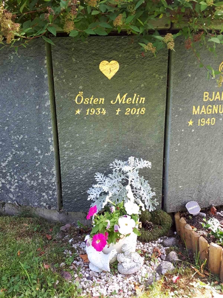 Hautatunnus: GK U 4   352