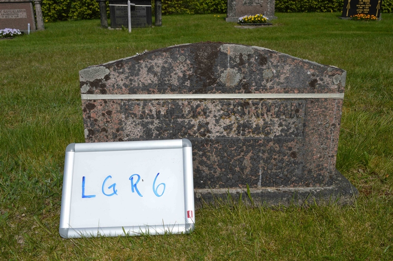 Grave number: LG R     6