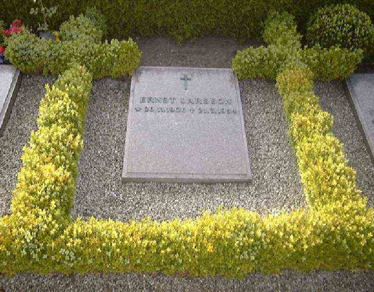 Grave number: NK Urn p    30