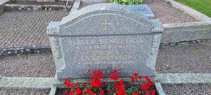 Grave number: SK 1 03  313, 314, 315