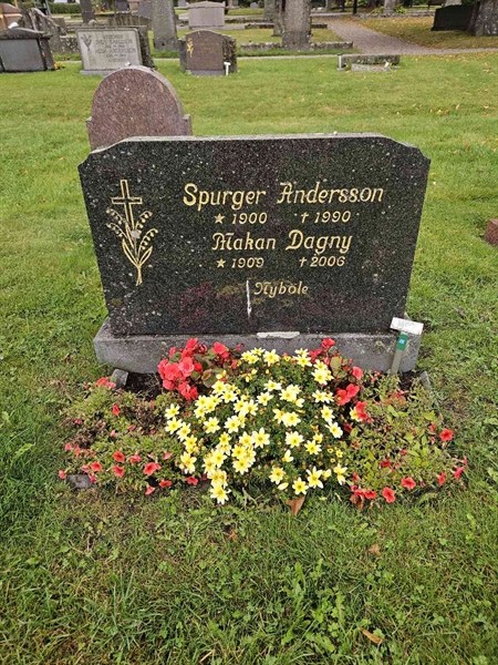 Hautatunnus: Fr 1   215-216