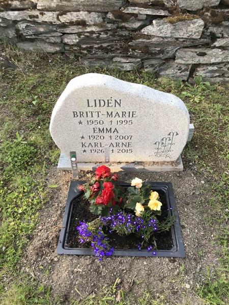 Grave number: UÖ KY     1, 2