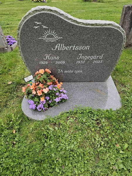 Grave number: Fr 8   155-156