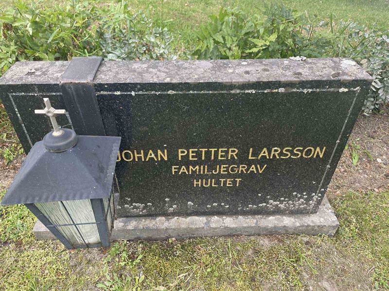 Grave number: 001 1   344