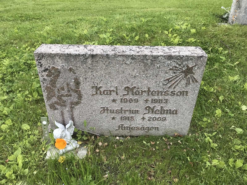 Grave number: KA F   939, 940