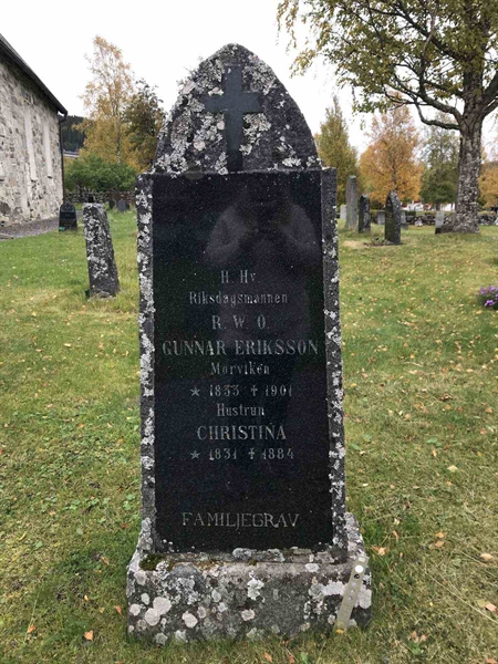 Grave number: ÅR A   326, 327
