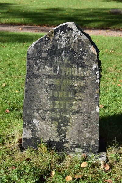 Grave number: 01 12    56