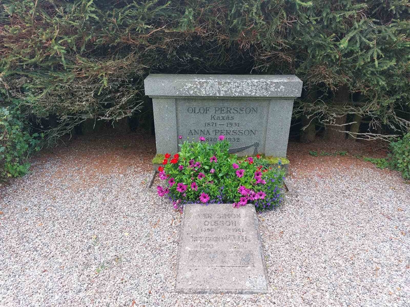 Grave number: K C    20