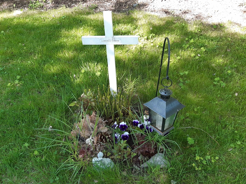 Grave number: KA 18  1702