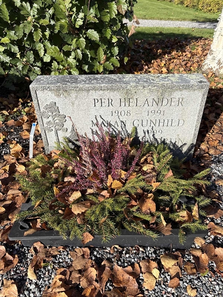 Grave number: 4 N NE    22