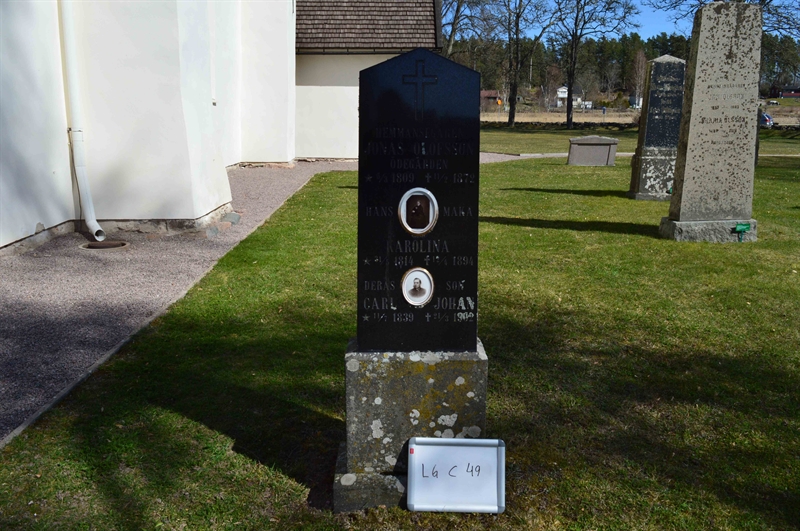 Grave number: LG C    49
