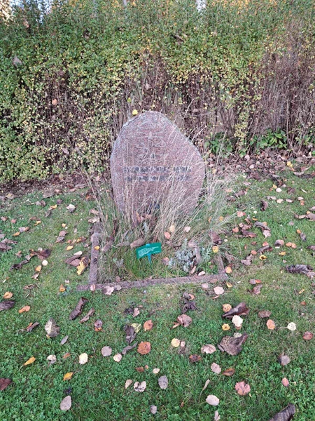 Grave number: LN 001  1017, 1018