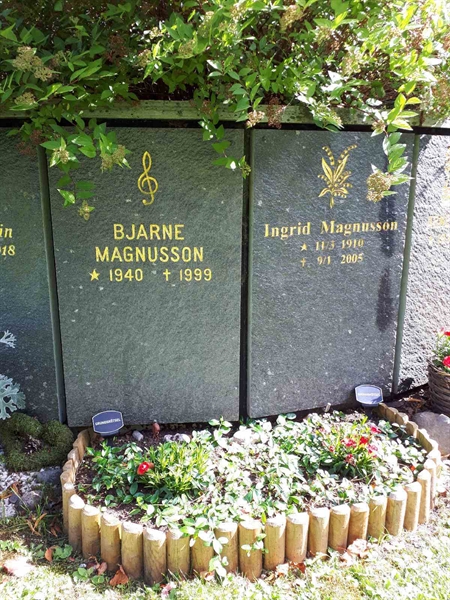 Hautatunnus: GK U 4   351