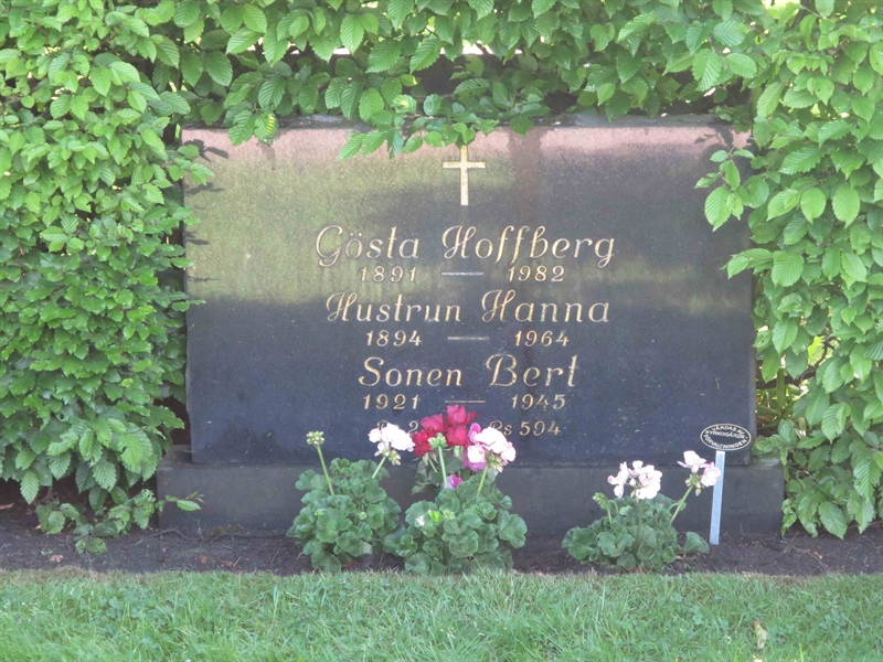 Grave number: HÖB 28     2