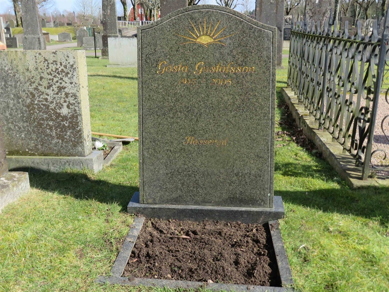 Grave number: 01 F   191, 192, 193