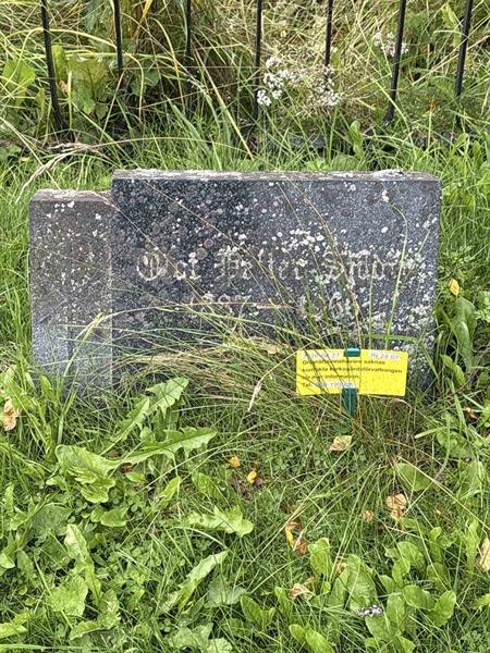 Grave number: IN 28    97