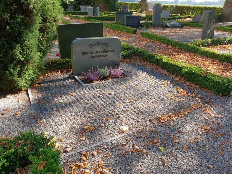 Grave number: LB D 092-093