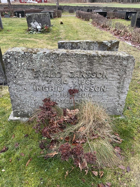 Grave number: Lax mell Kv4 23+24