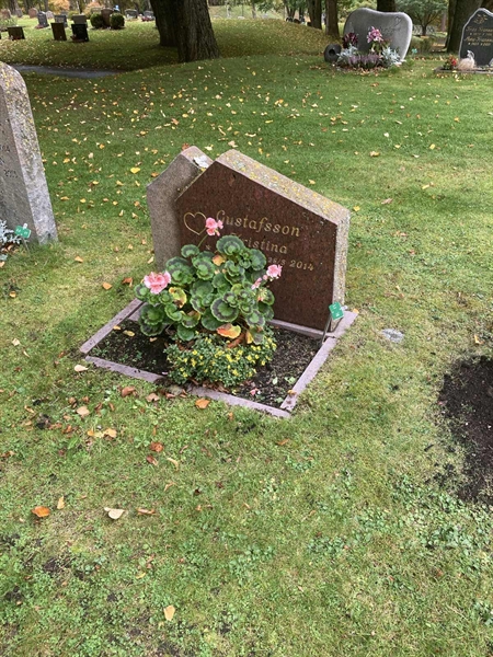 Grave number: 1 3 L1    18