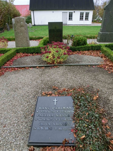 Grave number: ÄS 04    003