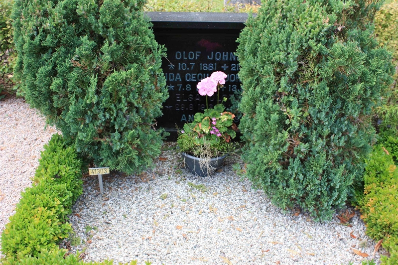 Grave number: Ö U02     7