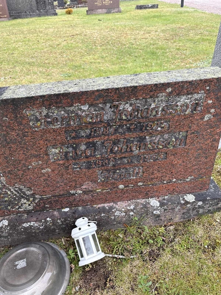 Grave number: SKF A    27, 28