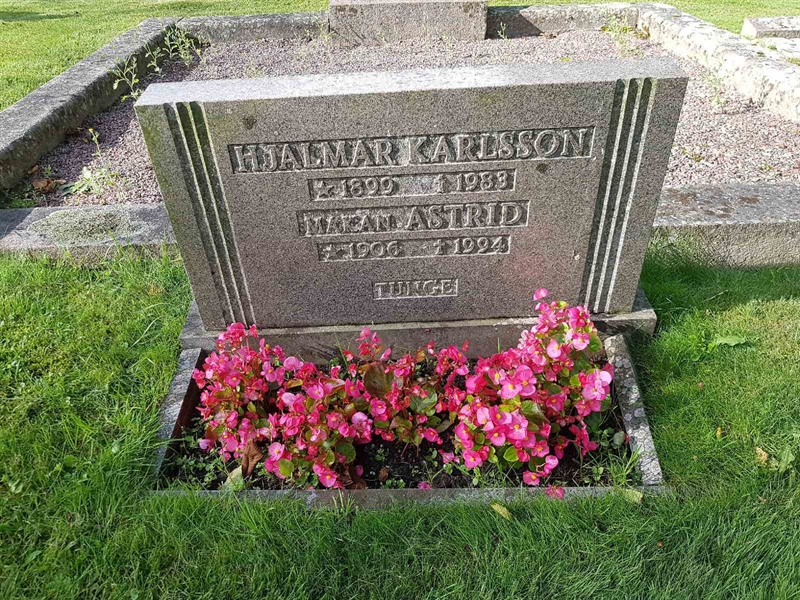 Grave number: 06 60826