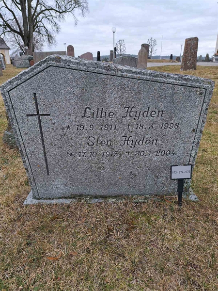 Grave number: KG A   973, 974, 975