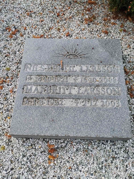 Grave number: NÅ 14   106, 107