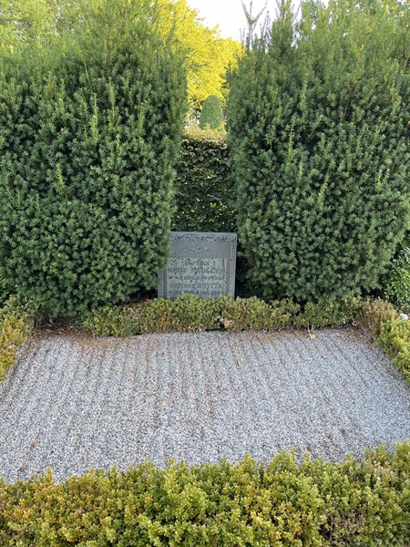 Grave number: NK X     9