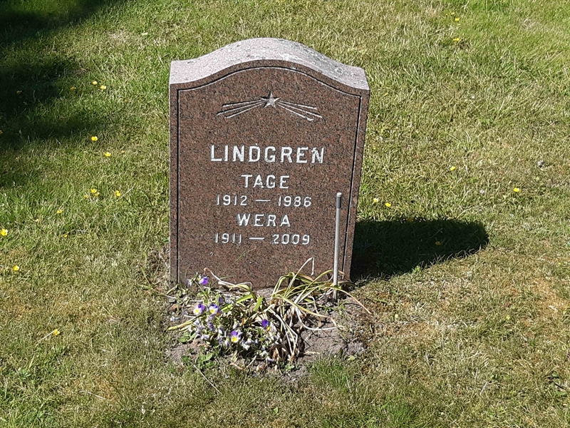 Grave number: JÄ 10    28