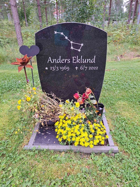 Grave number: 2 Q  2731