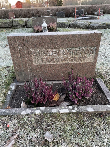 Gravnummer: 3 H    41-42