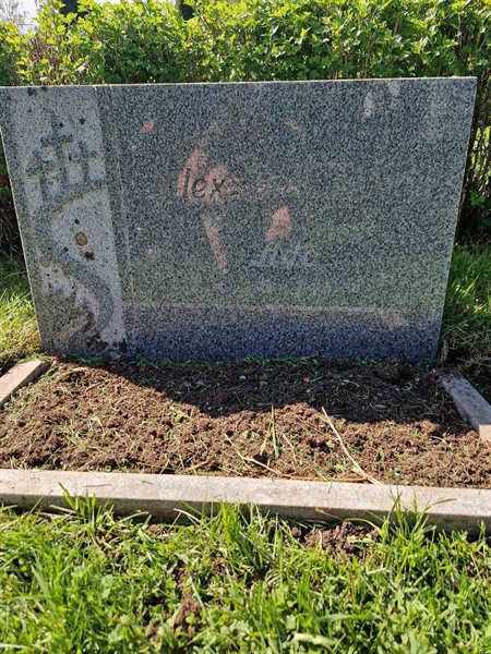 Grave number: 501 25 5204-5205