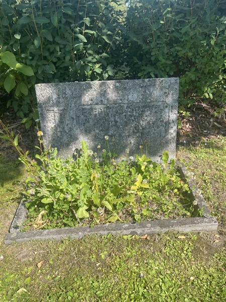 Hautatunnus: 1 B1    75-76