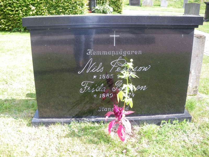 Grave number: NSK 09     1