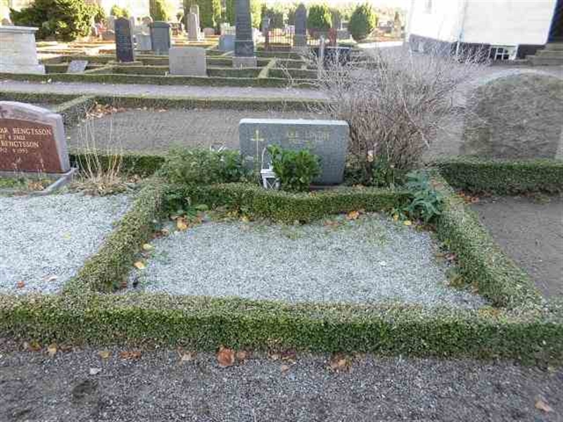 Grave number: VK 1 166-167