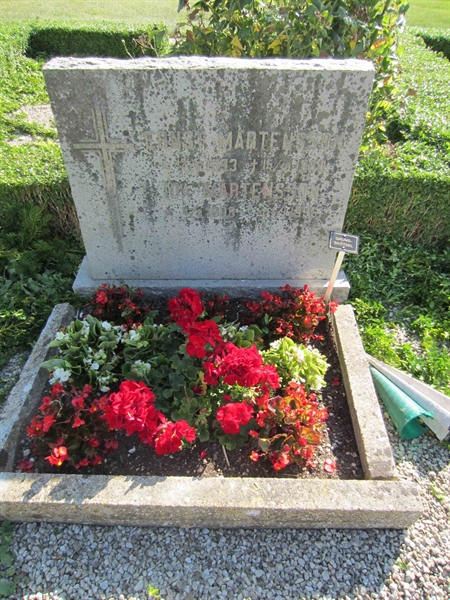 Grave number: BO 03    12