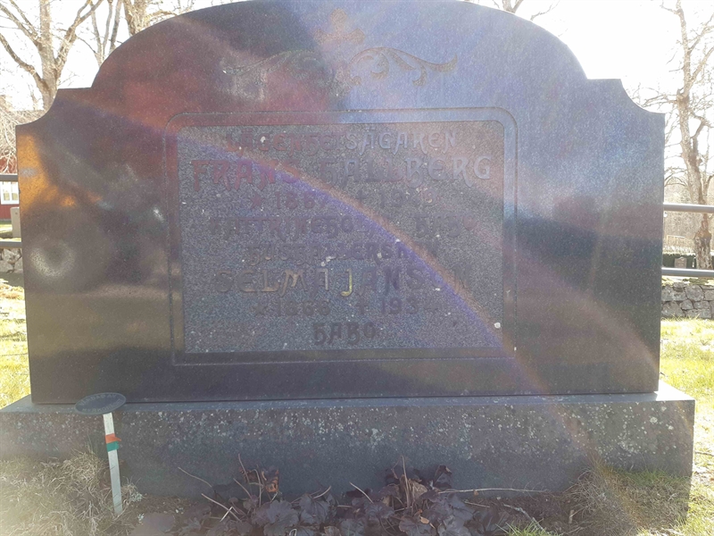 Grave number: HM 11   12, 13