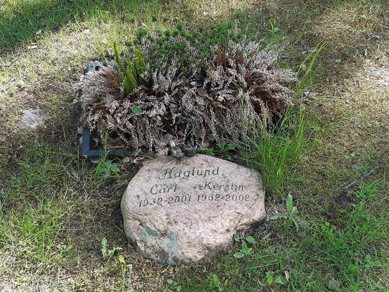 Grave number: KA 15   227