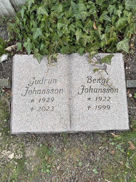 Grave number: GE 141, 142