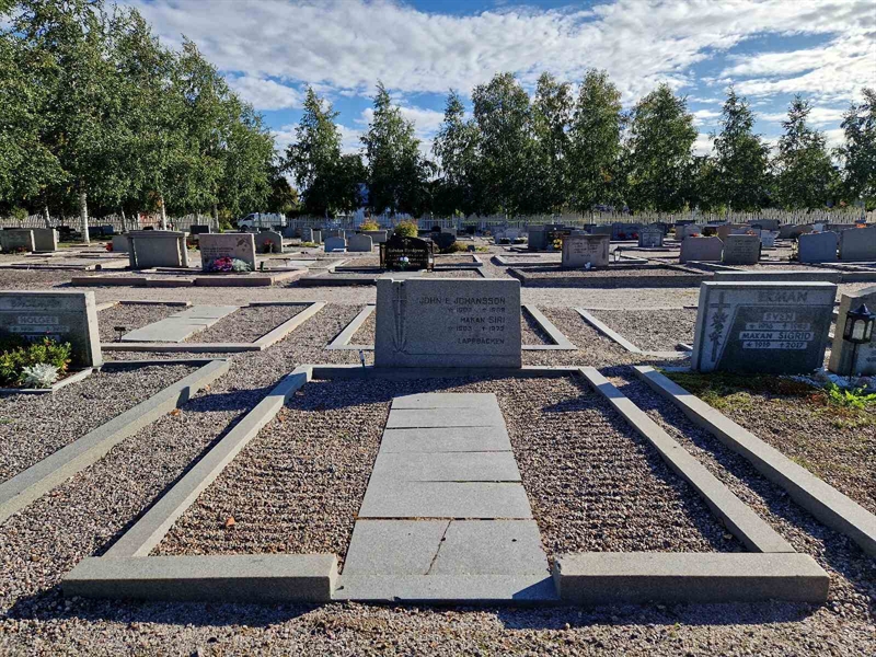 Grave number: 2 07   201