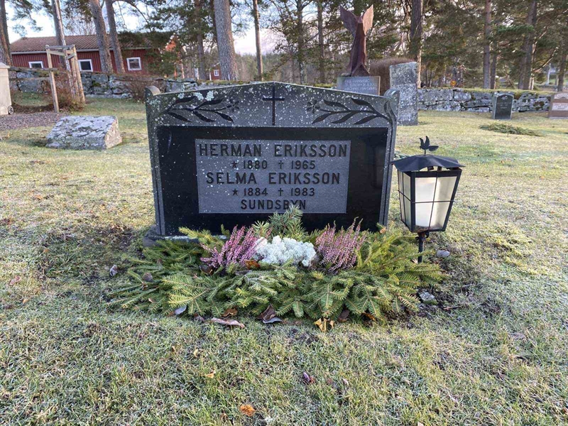 Grave number: 10 Ös 04    96-97