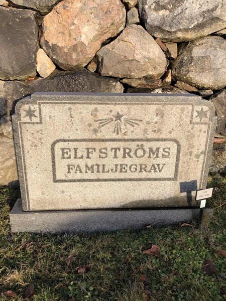 Grave number: TUR 1192-1195
